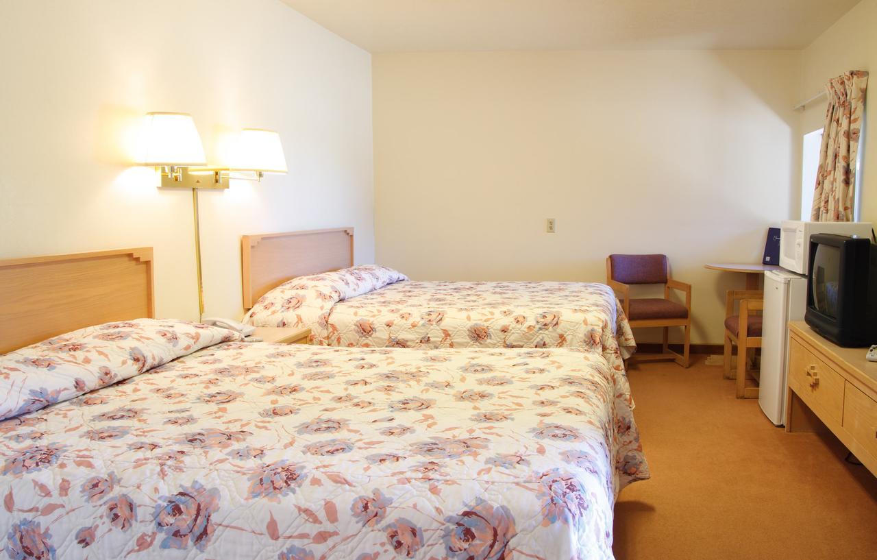 Country Inn Motel Dove Creek Экстерьер фото