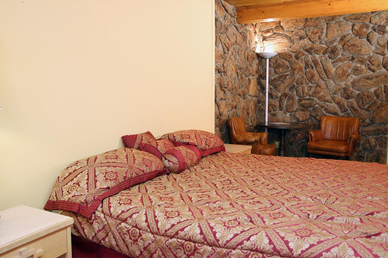 Country Inn Motel Dove Creek Экстерьер фото